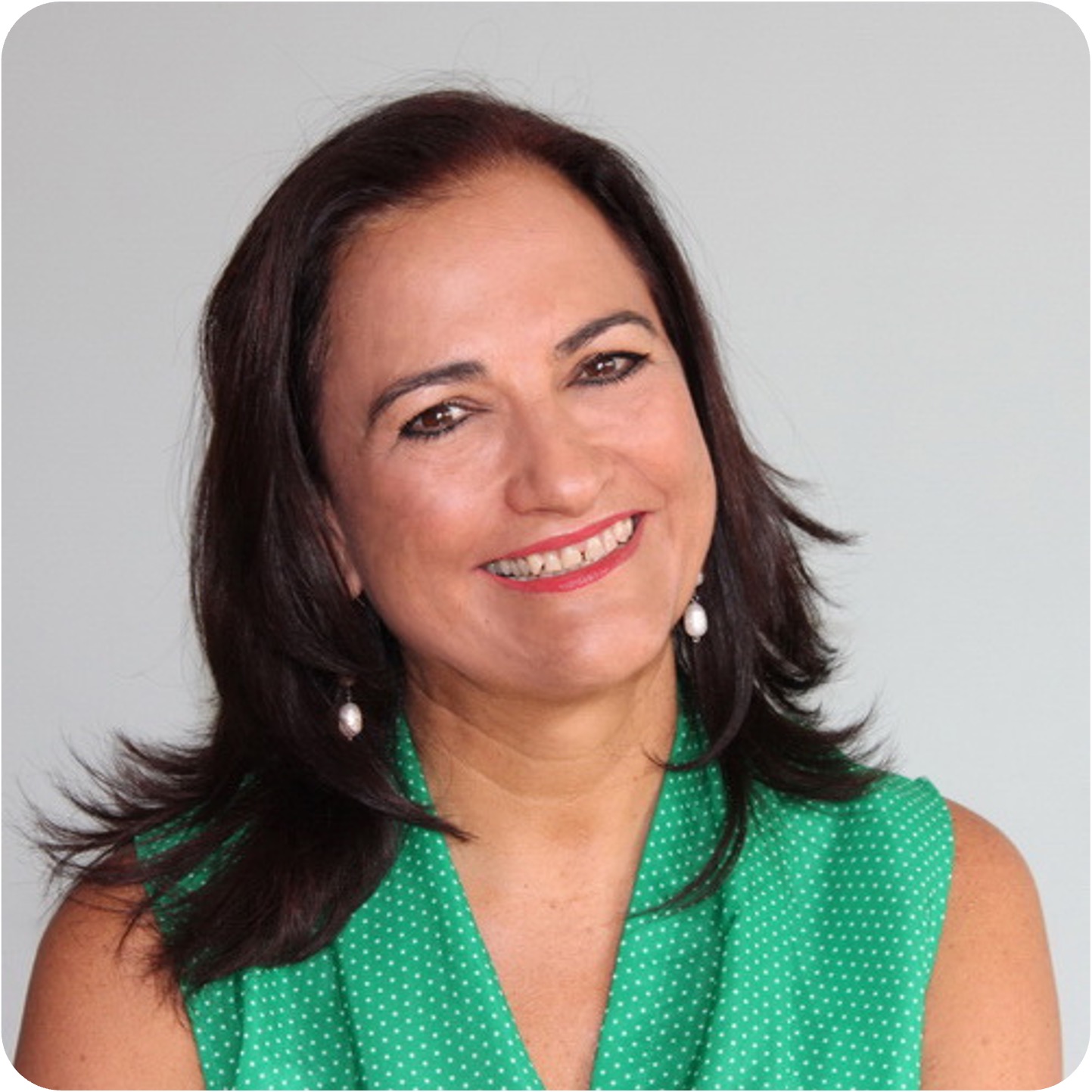 Irma Avilés Barroso - Psicoterapeuta y Coach en CORES Tecamachalco